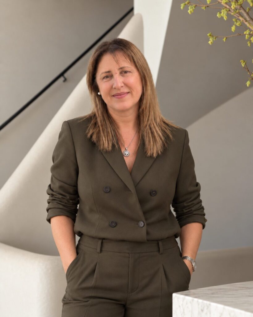 Marina Larrea, asesora inmobiliaria en Alicante